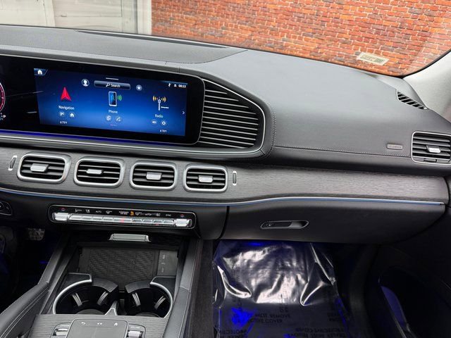 Used 2026 Mercedes-Benz GLS 450 4MATIC image 17
