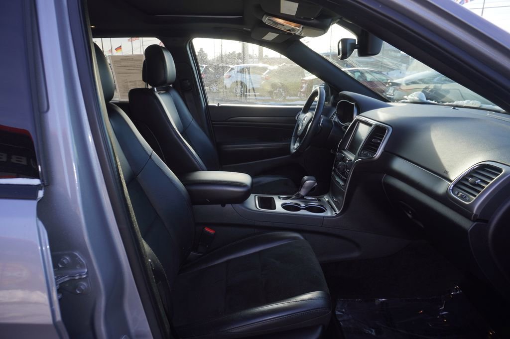 Used 2017 Jeep Grand Cherokee Altitude image 28
