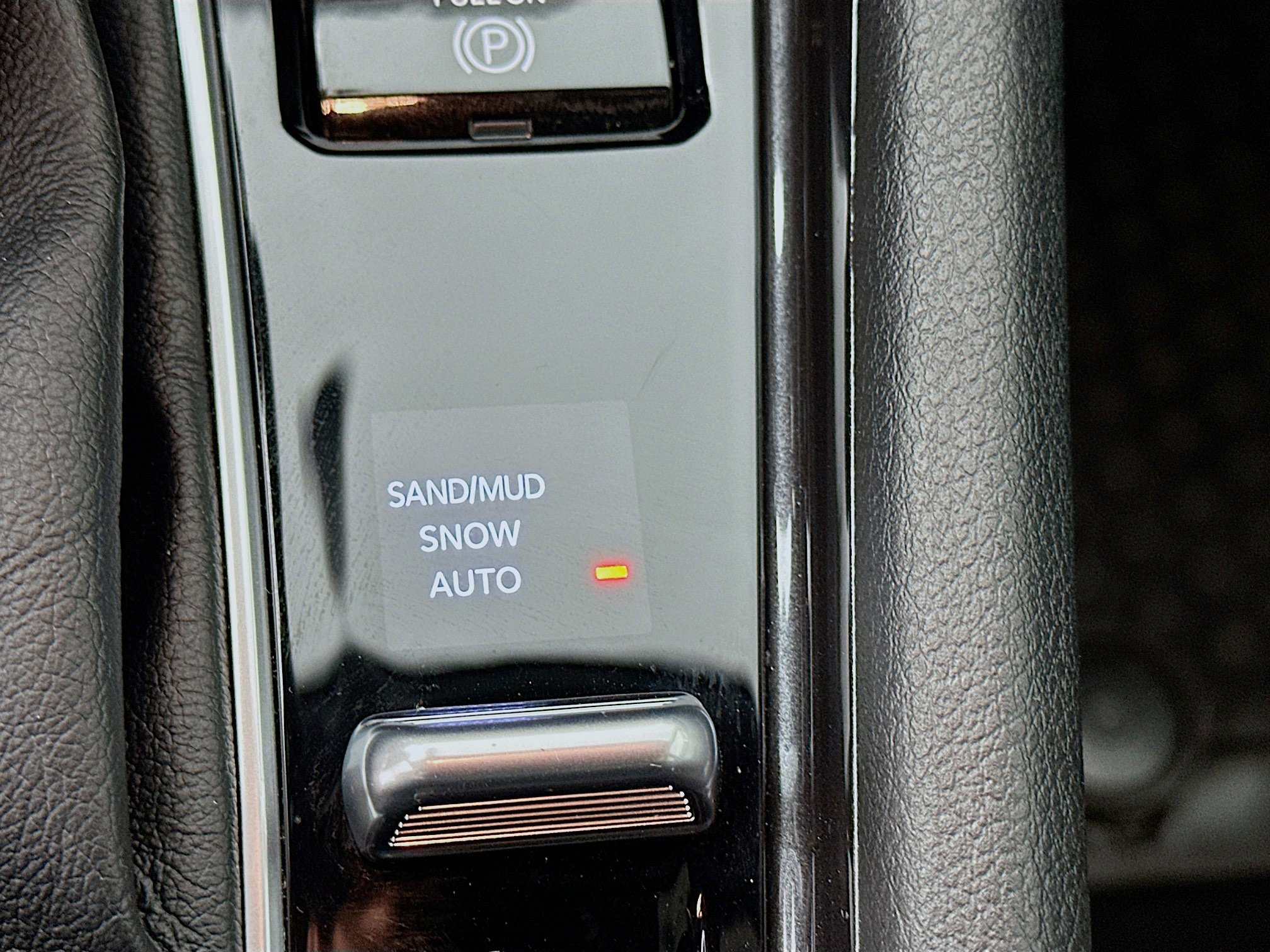 Certified 2025 Jeep Compass Sport image 21