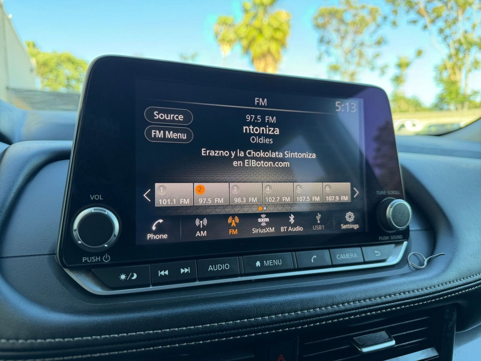 Used 2025 Nissan Rogue SV image 20