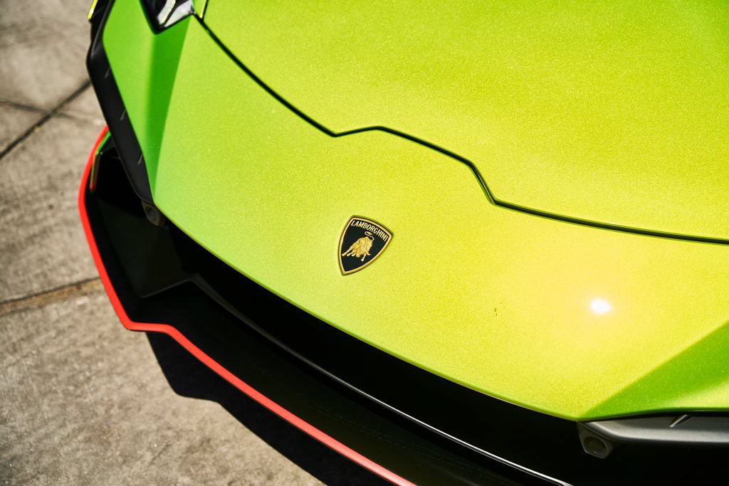 Used 2023 Lamborghini Huracan Tecnica RWD image 7
