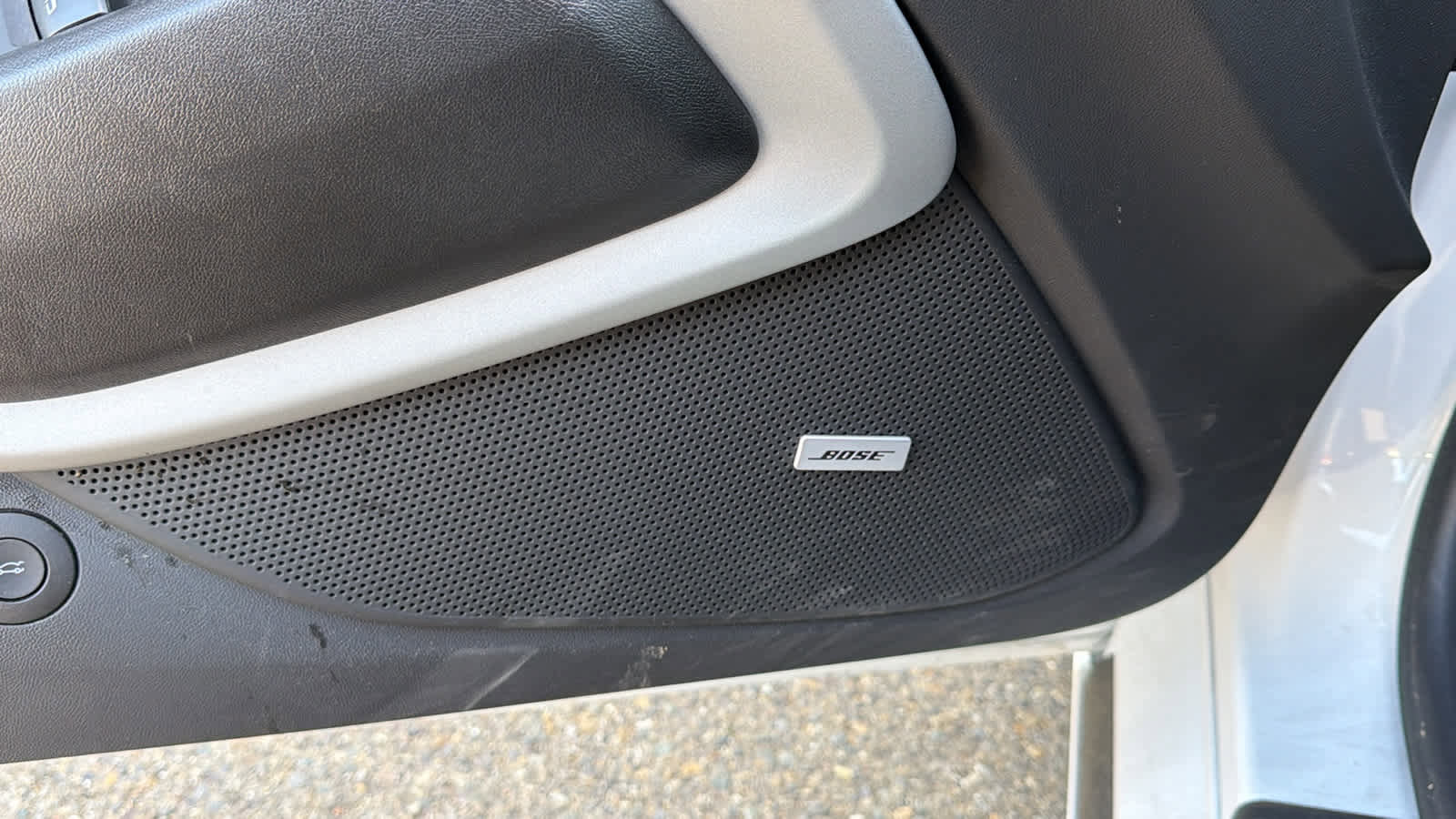 Used 2021 Chevrolet Camaro LT w/ Technology Package image 17