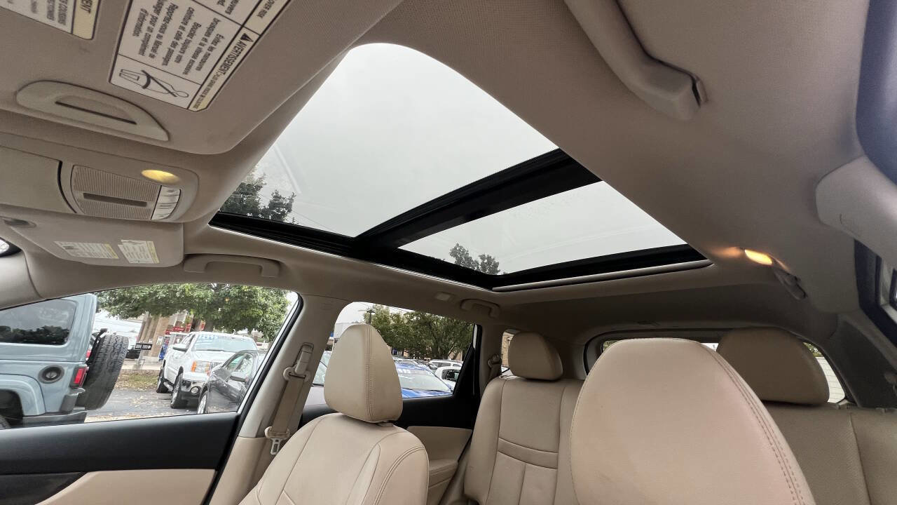 Used 2015 Nissan Rogue SL w/ SL Premium Package image 15