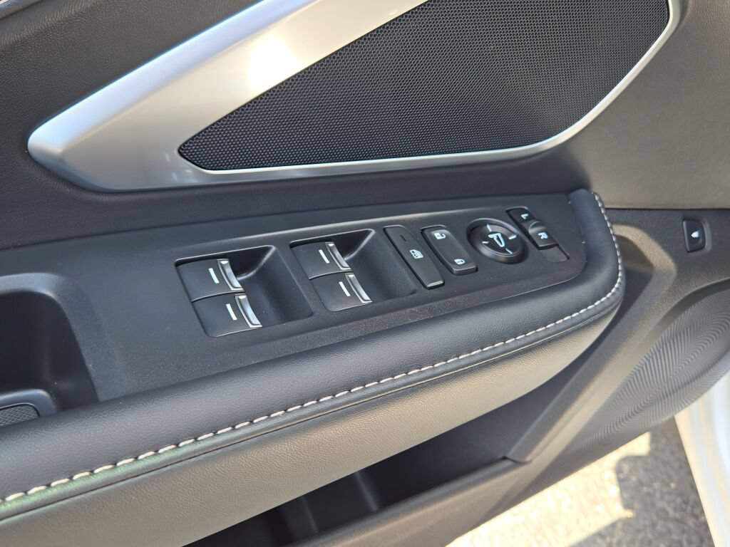 Certified 2025 Acura RDX SH-AWD image 30