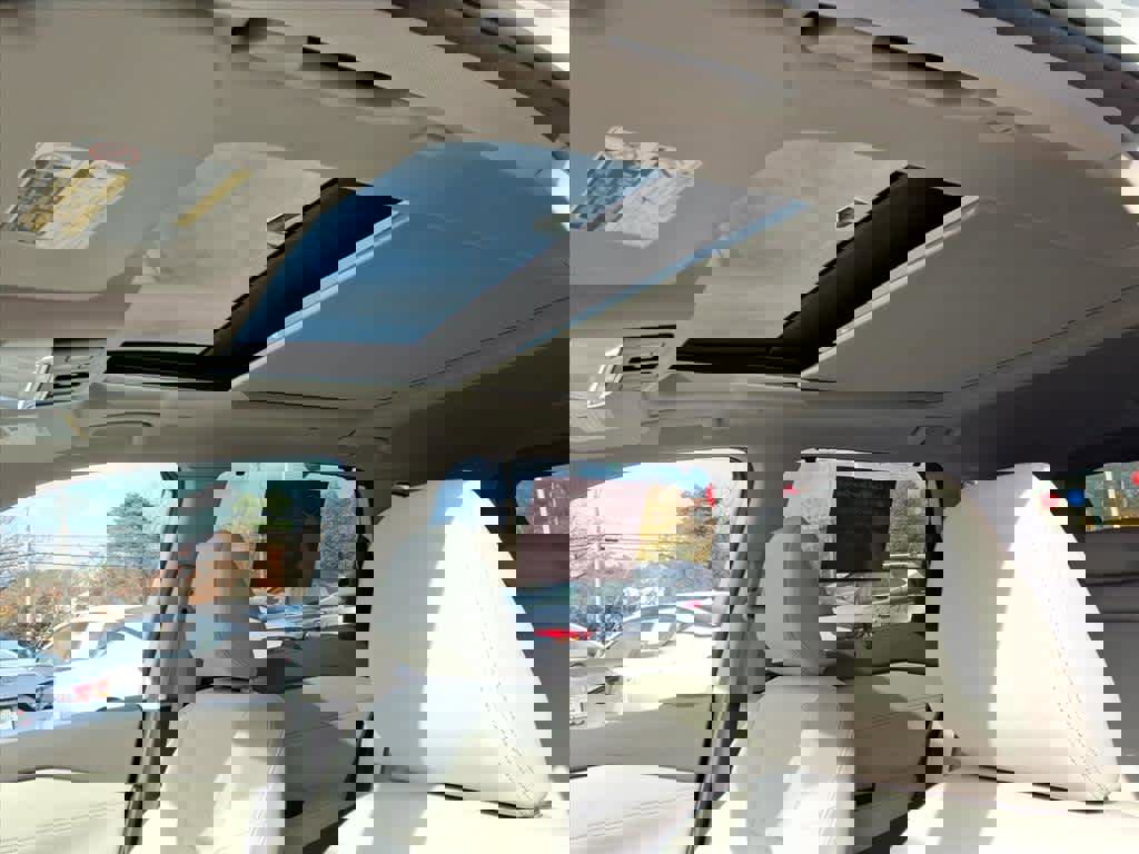 Certified 2023 Nissan Rogue SL w/ SL Premium Package image 18