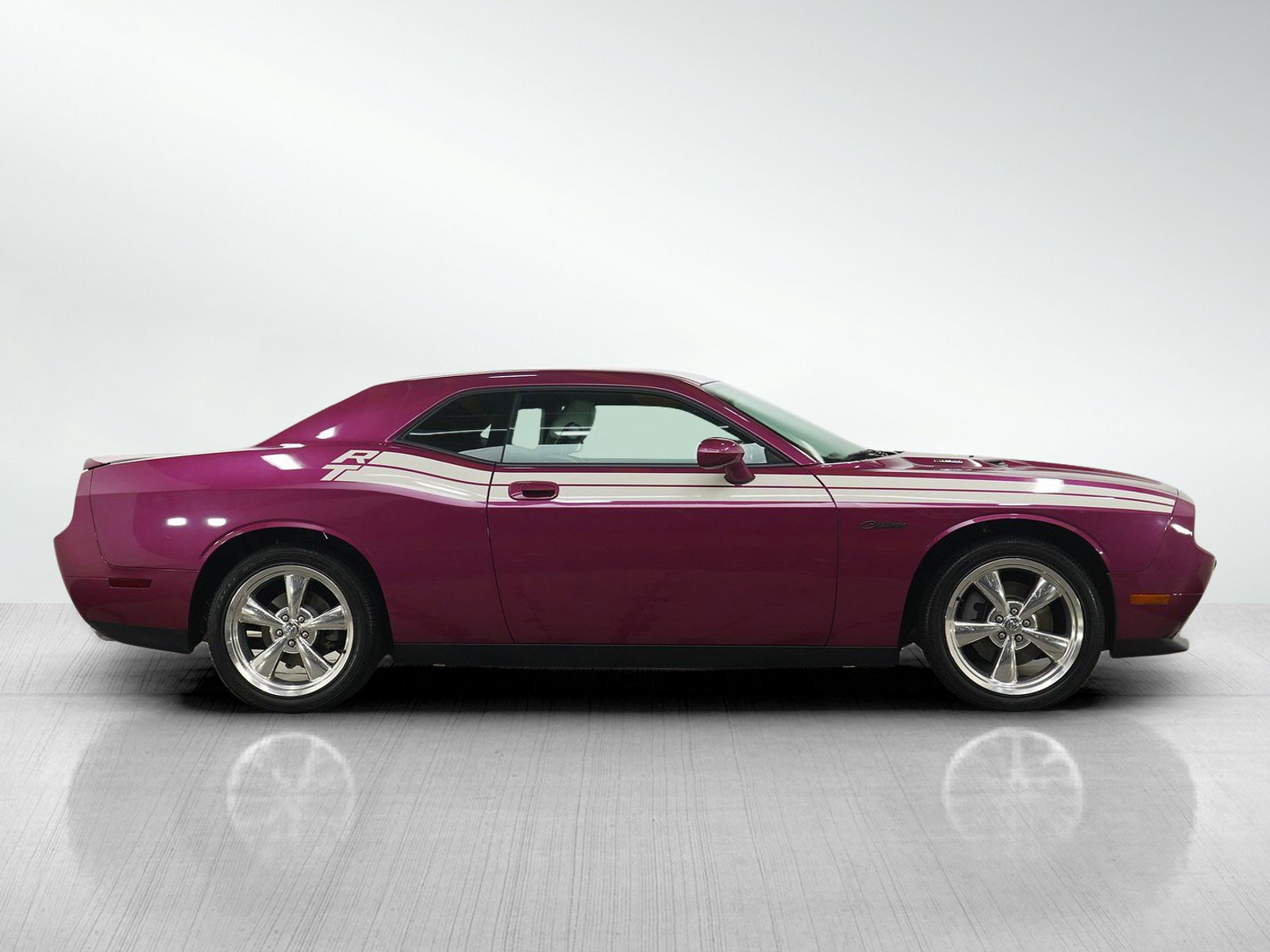 Used 2010 Dodge Challenger R/T RWD image 6
