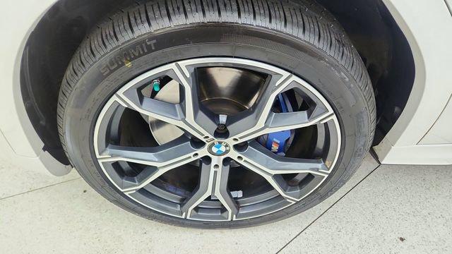 Used 2023 BMW X6 xDrive40i w/ Executive Package image 57