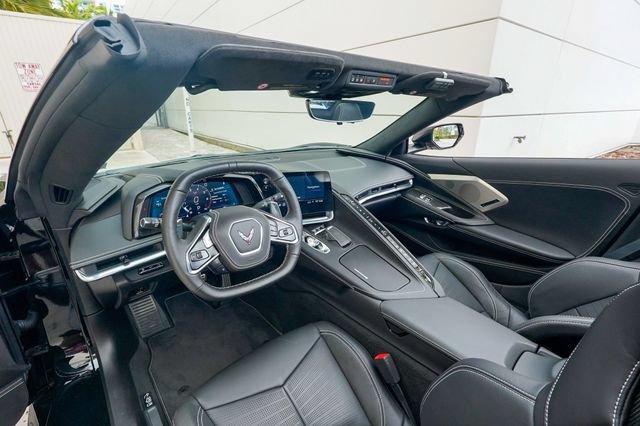 Used 2020 Chevrolet Corvette Stingray Premium Conv w/ 3LT Preferred Equipment Group RWD image 3