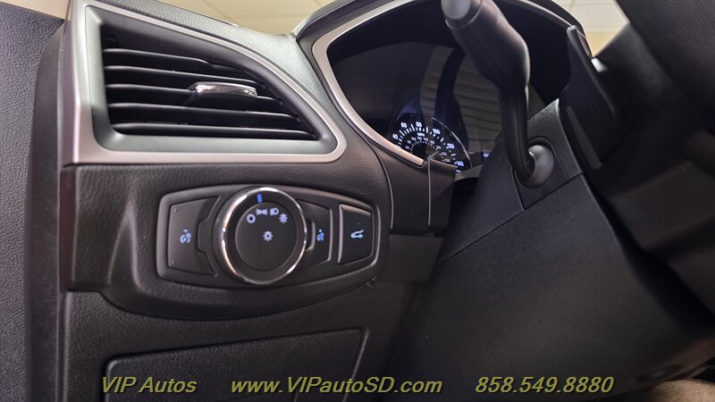 Used 2016 Ford Edge SEL w/ Equipment Group 201A FWD image 23