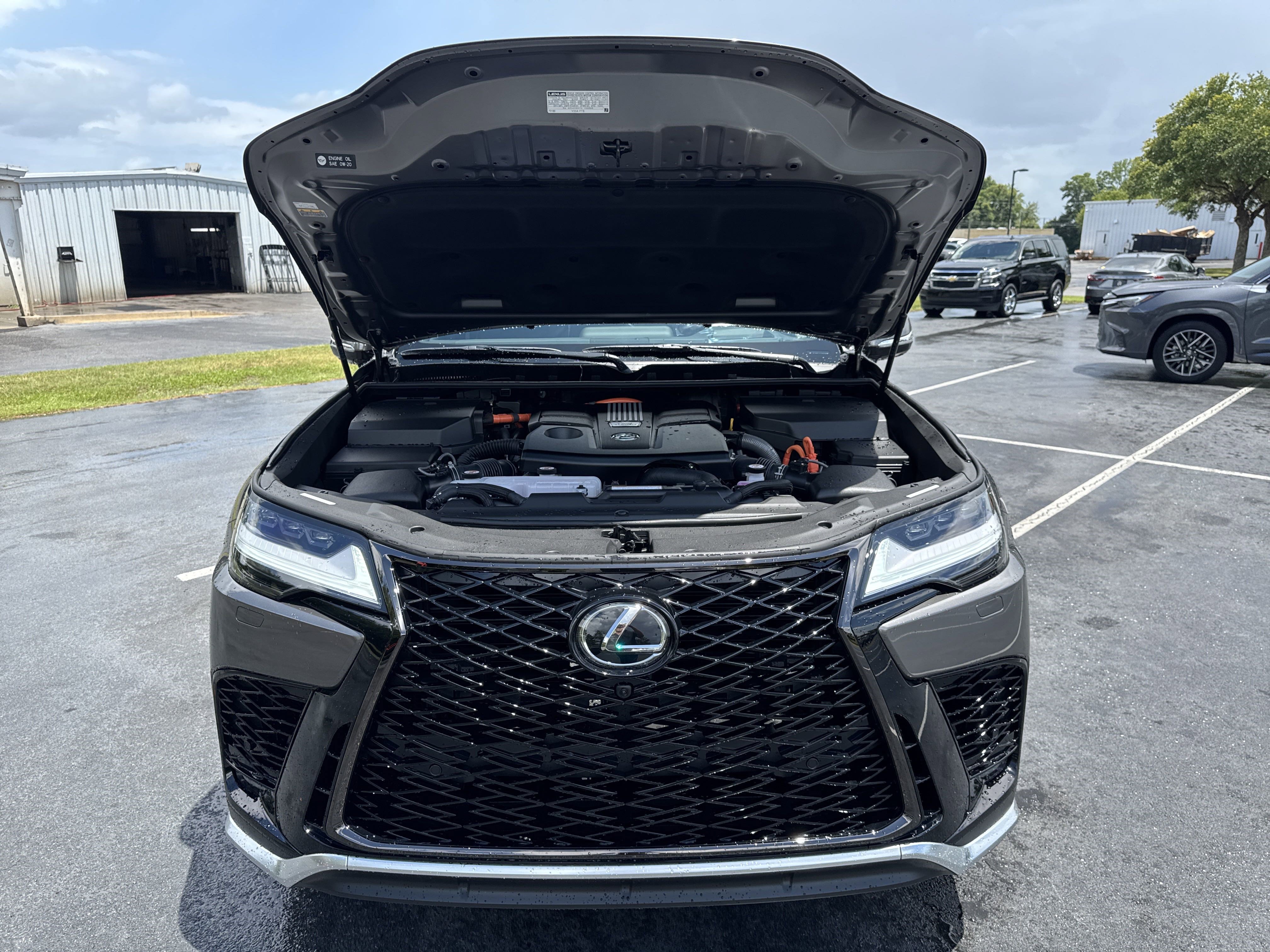 Used 2025 Lexus LX 700h F Sport image 46