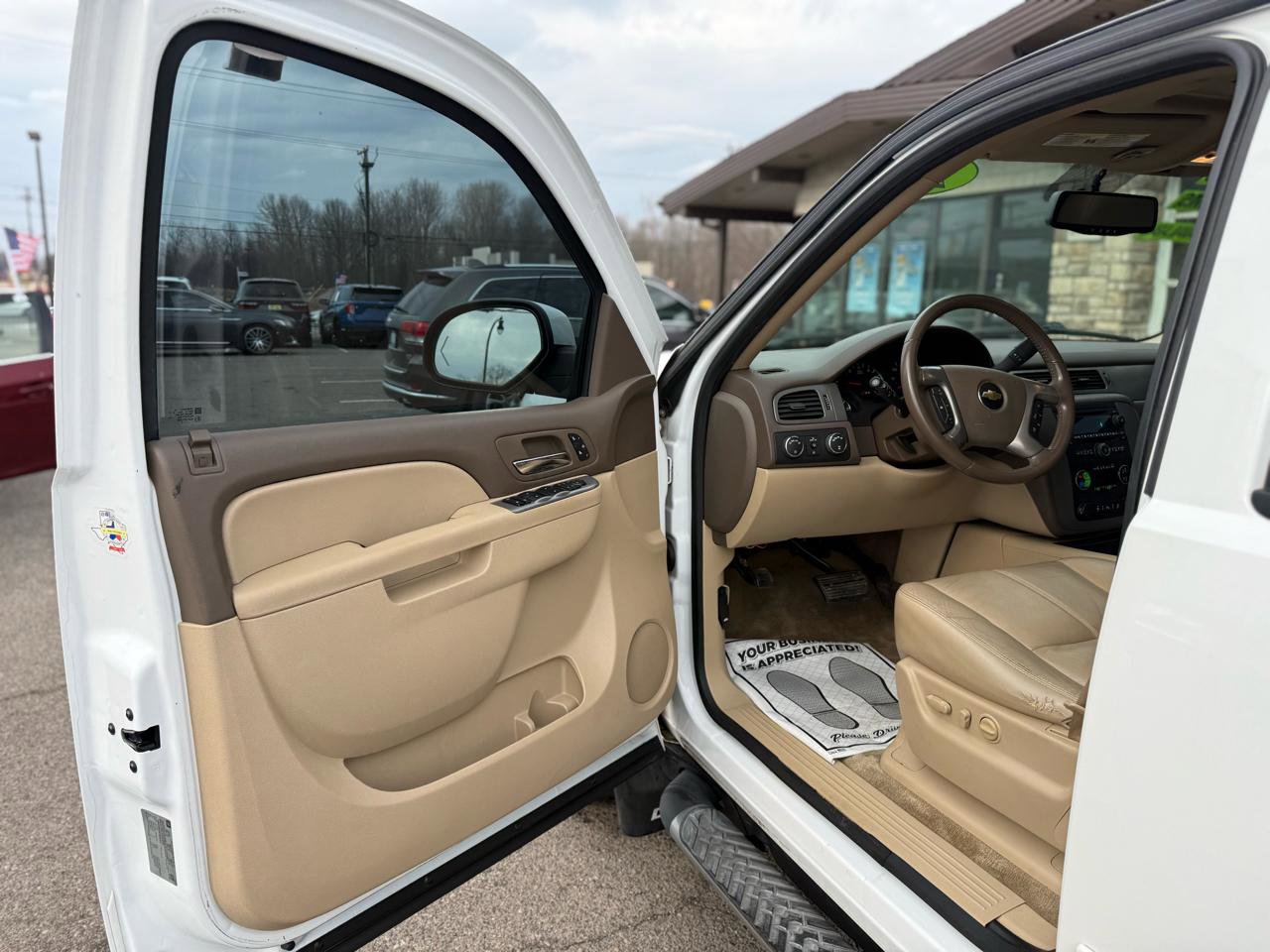 Used 2012 Chevrolet Tahoe LT w/ Suspension Package, Off-Road image 10