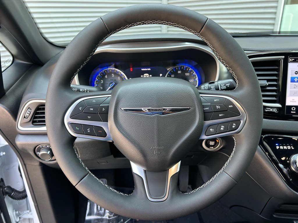 New 2025 Chrysler Voyager LX image 16