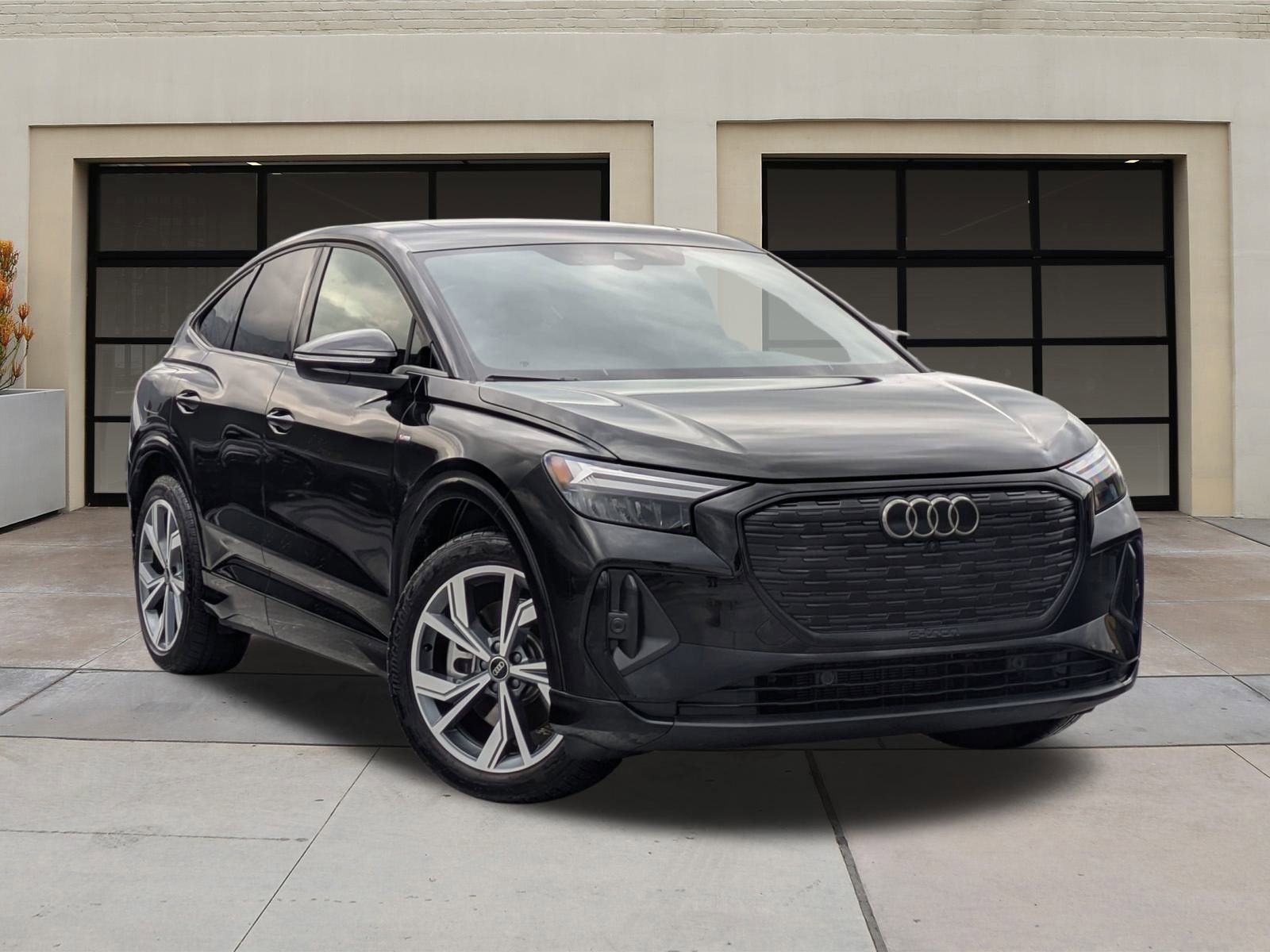 Used 2025 Audi Q4 e-tron Premium Plus w/ Premium Plus image 33