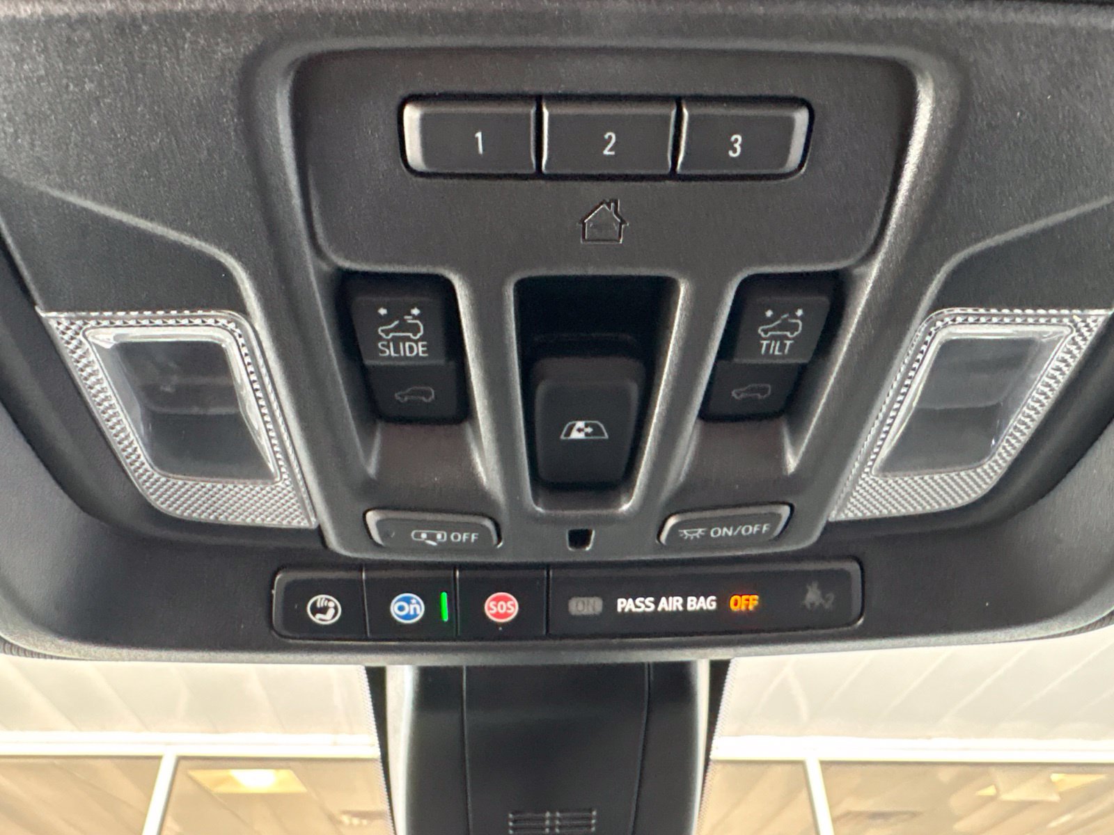 Used 2022 GMC Sierra 2500 AT4 w/ AT4 Premium Plus Package AWD/4WD image 23