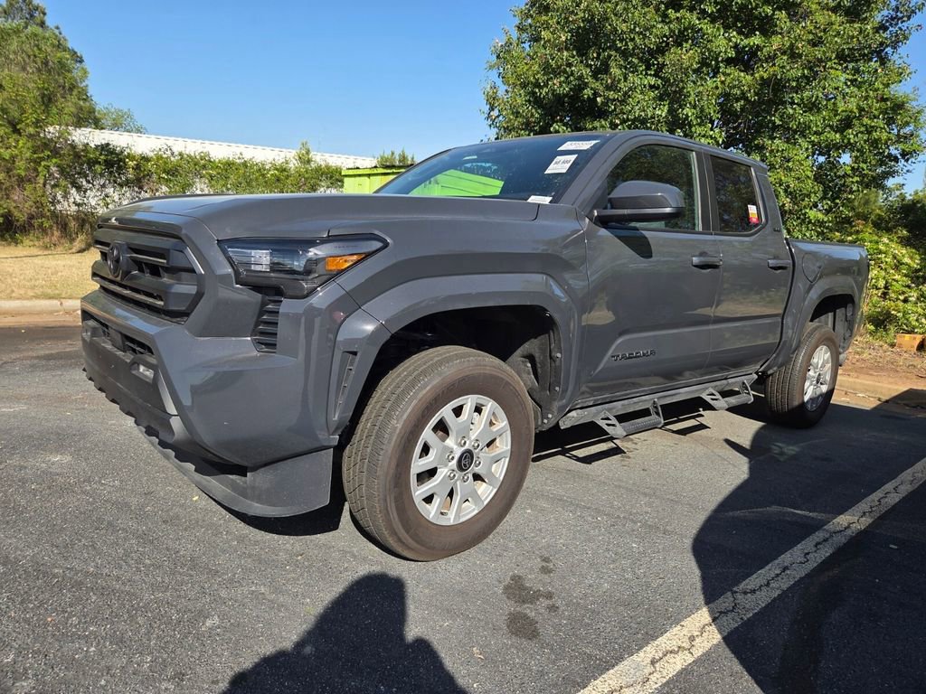 Used 2025 Toyota Tacoma SR5 image 3