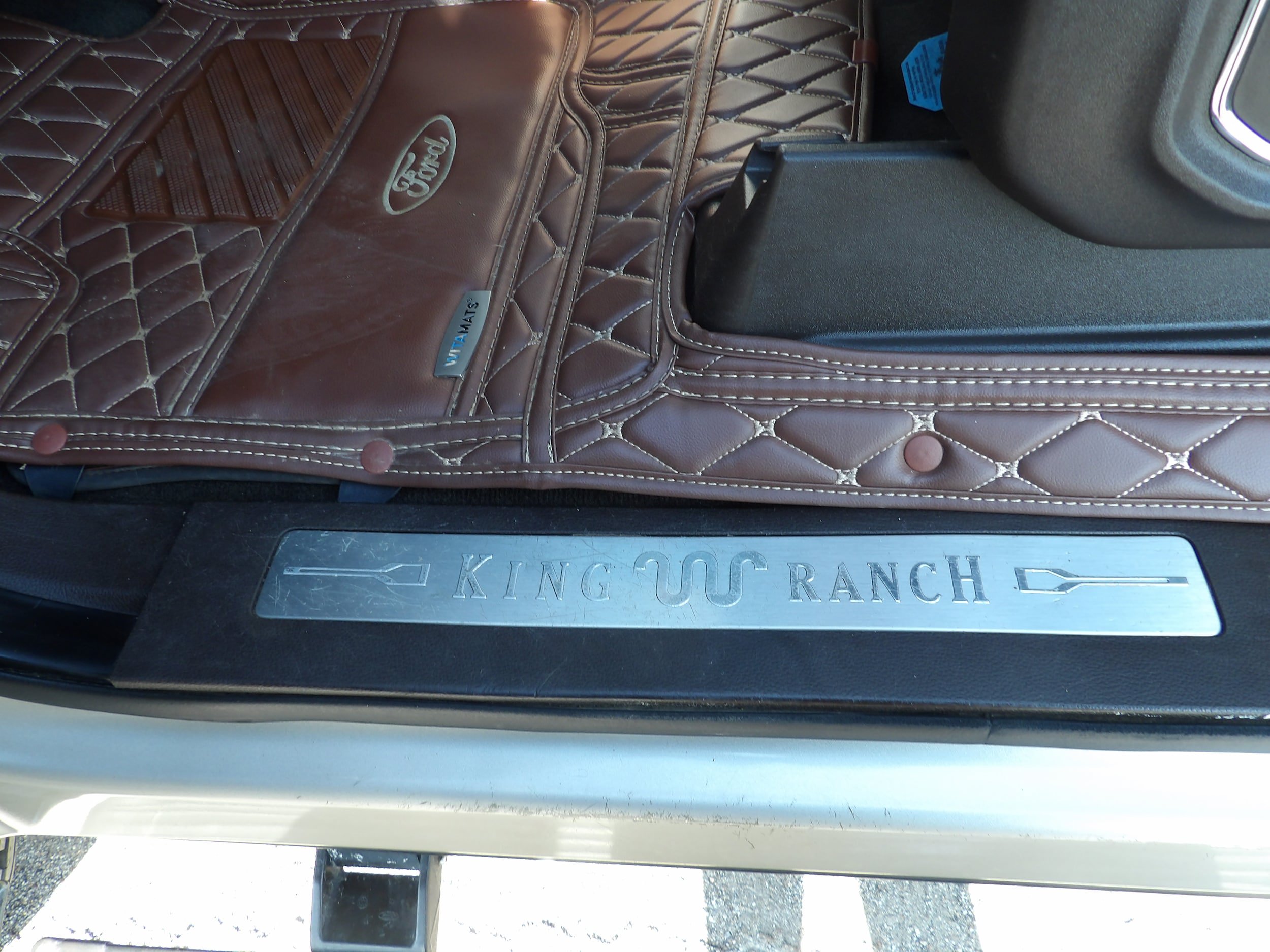 Used 2017 Ford F350 King Ranch w/ FX4 Off-Road Package AWD/4WD image 17