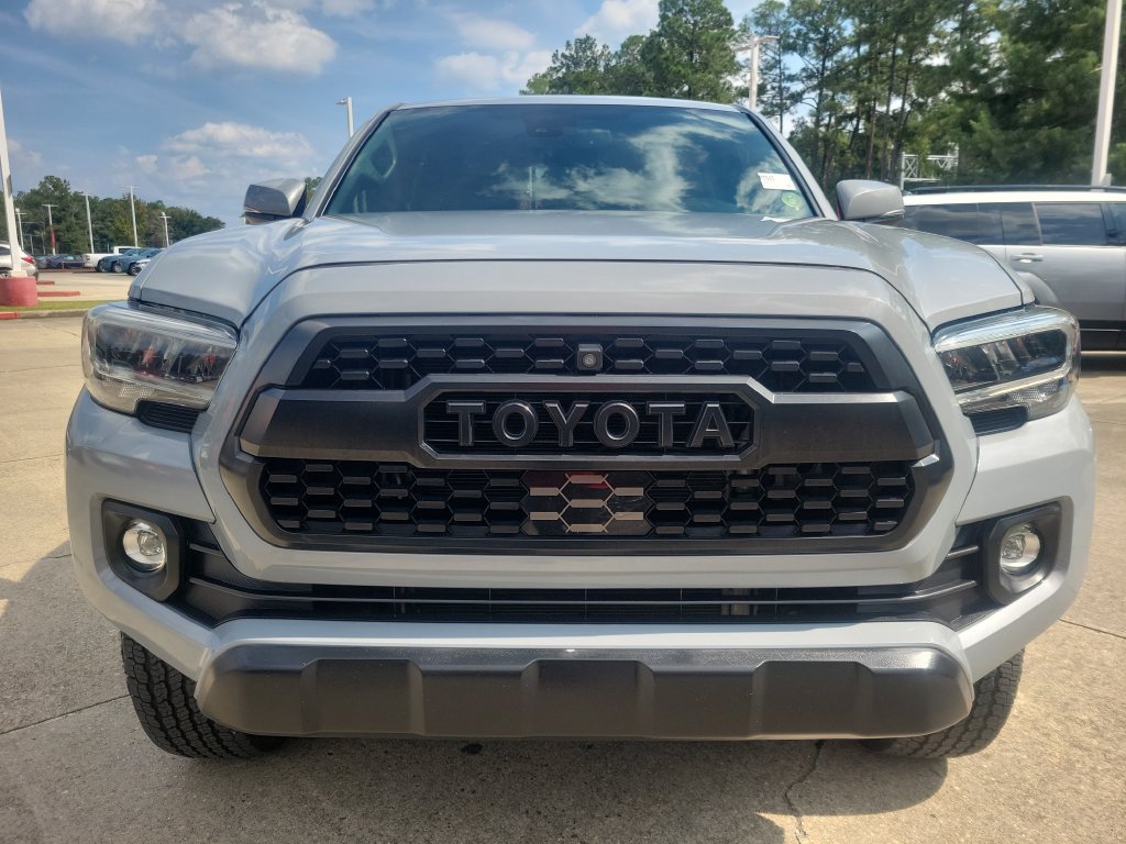Certified 2021 Toyota Tacoma TRD Off-Road w/ Advanced Technology Package AWD/4WD image 4