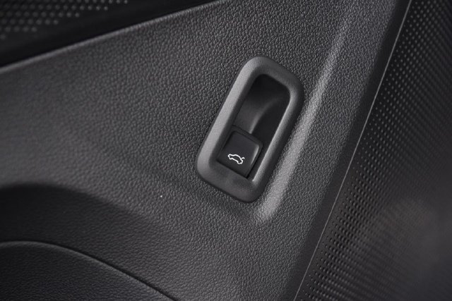 New 2027 Volkswagen Tiguan SE R-Line AWD/4WD image 9
