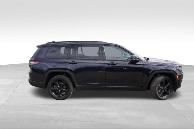 Certified 2024 Jeep Grand Cherokee L Limited w/ Black Appearance Package AWD/4WD image 3