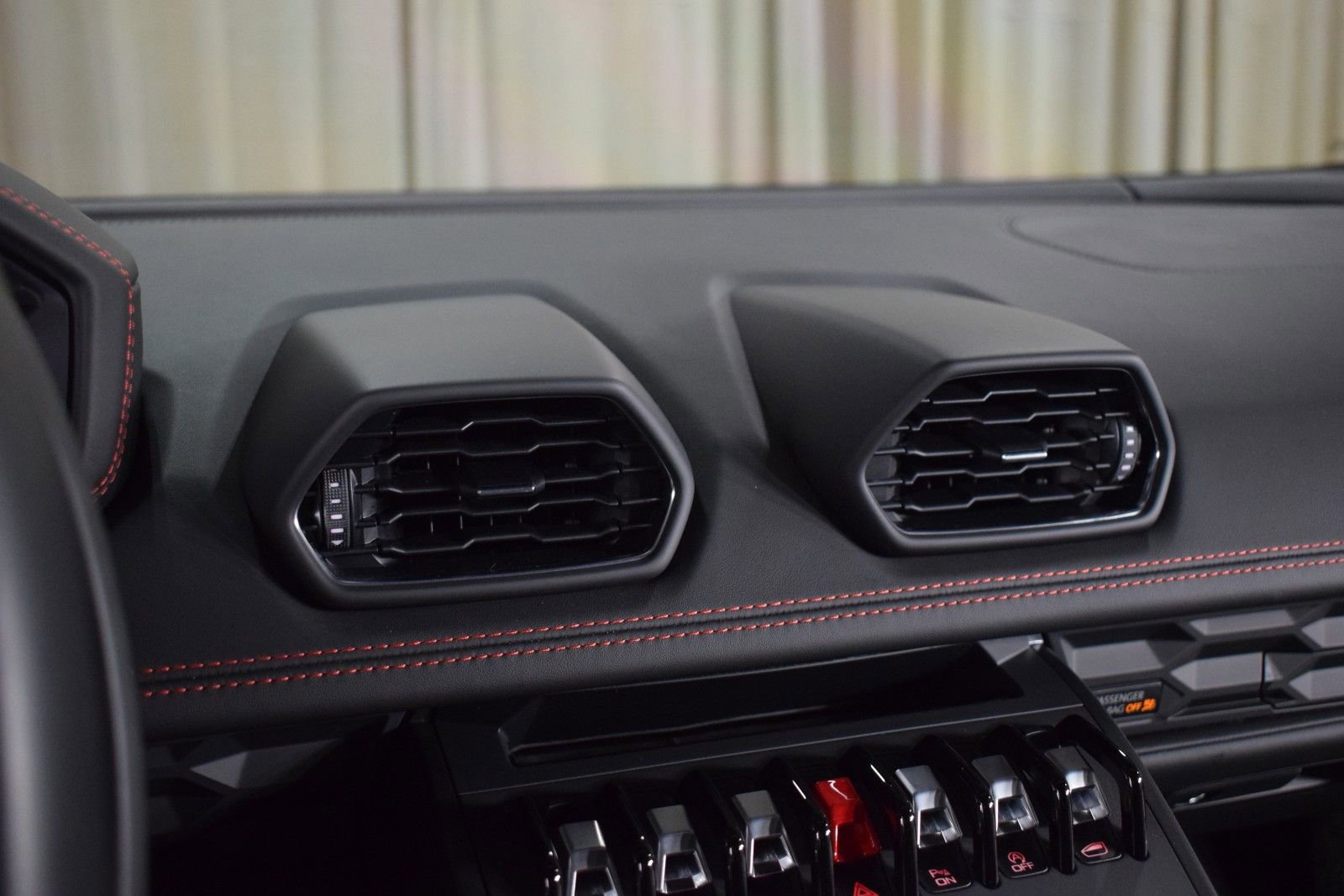 Used 2023 Lamborghini Huracan EVO image 30