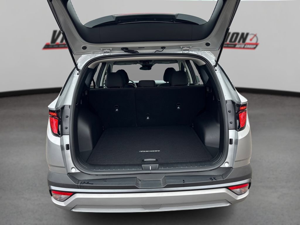 Certified 2025 Hyundai Tucson SE image 11