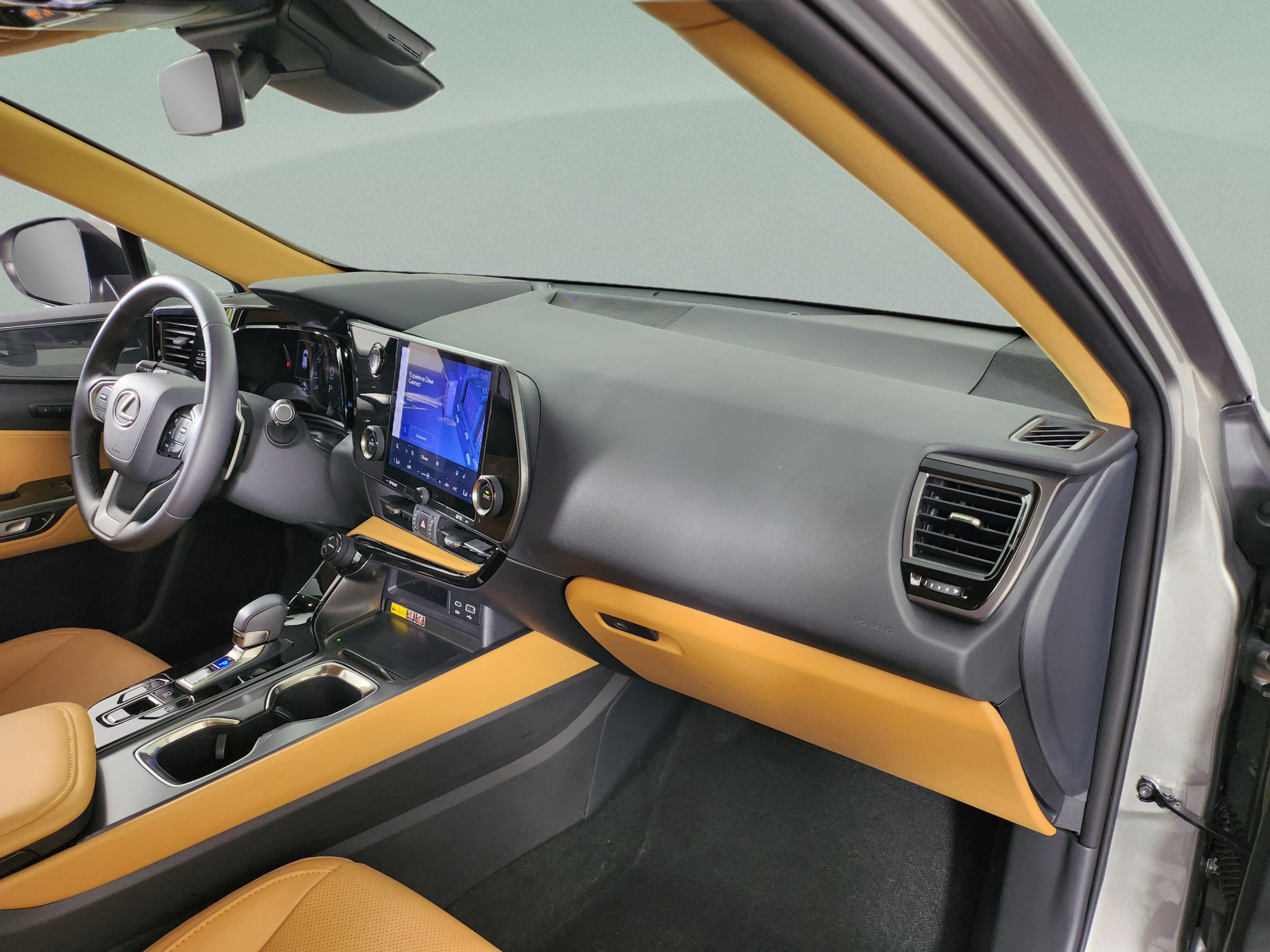 Certified 2025 Lexus NX 250 FWD w/ Towing Package (2000 Lbs) image 27