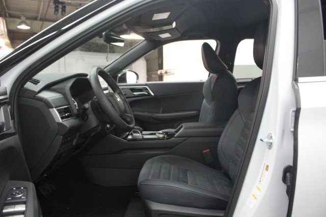 New 2026 Mitsubishi Outlander LE FWD image 6