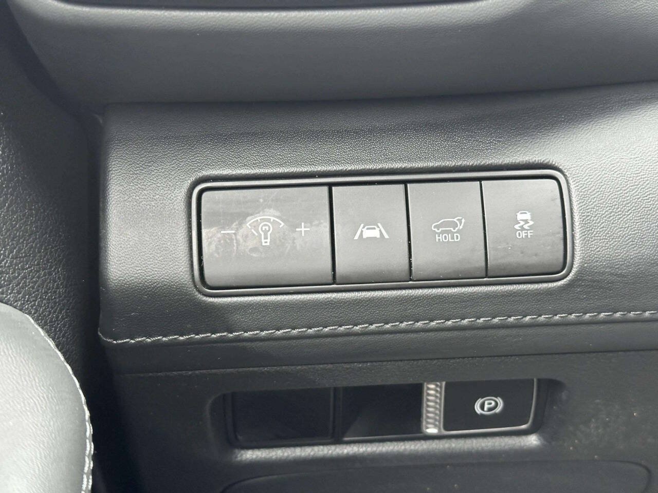 Used 2022 Hyundai Santa Fe SEL w/ Convenience + Premium Package AWD/4WD image 32