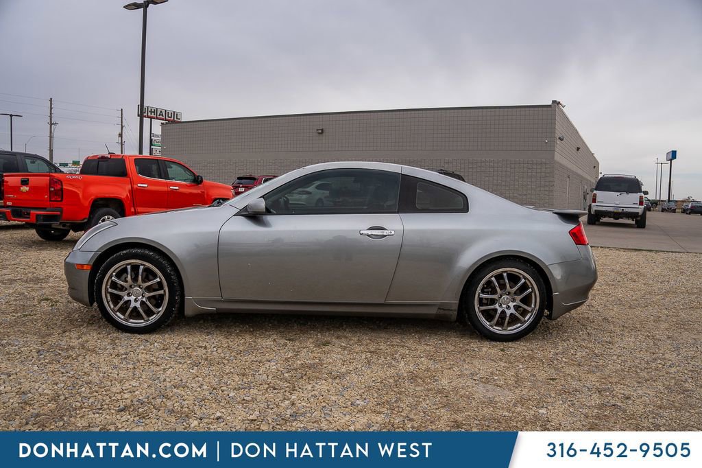 Used 2005 INFINITI G35 Coupe w/ (P01) Premium Pkg image 2