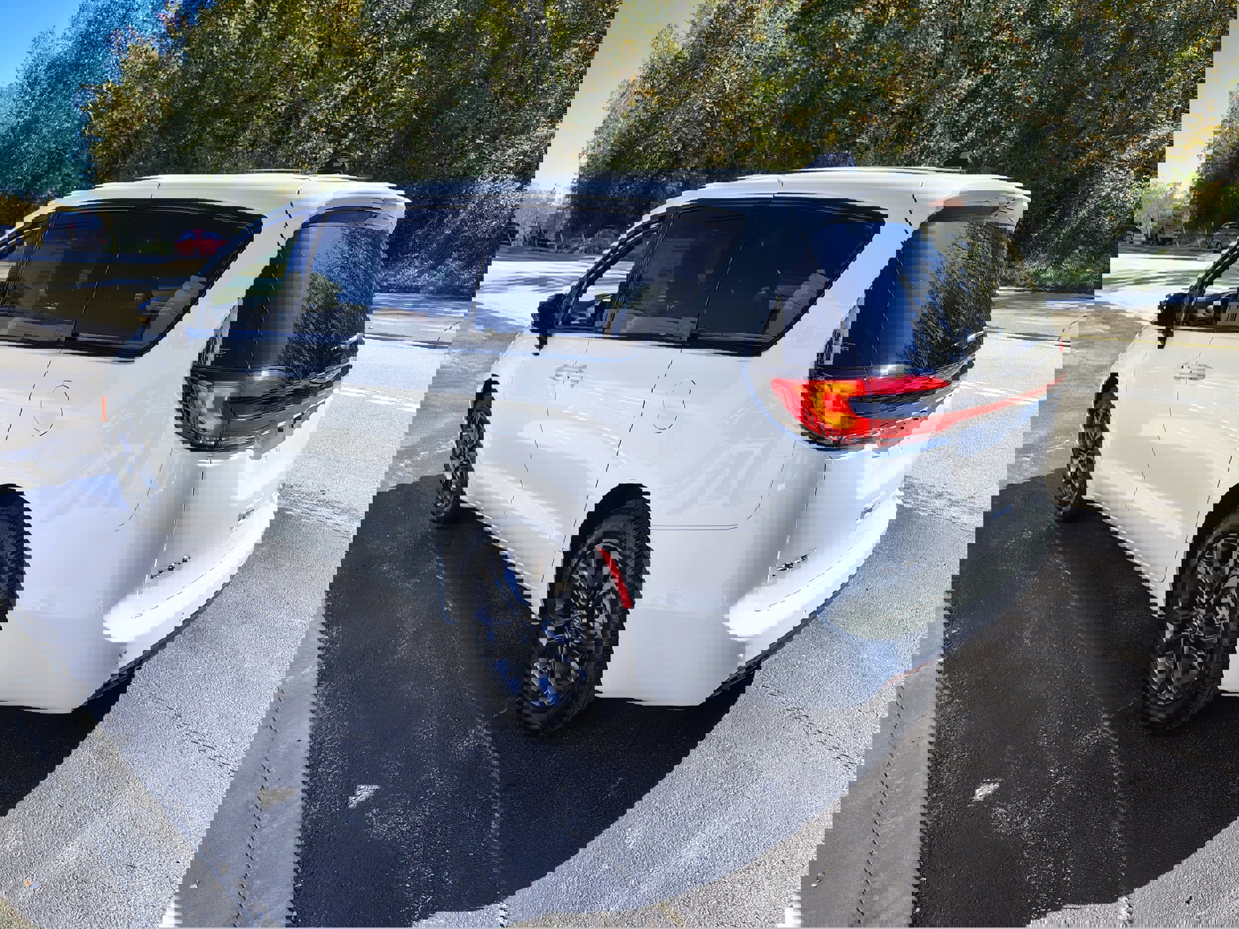 New 2026 Chrysler Pacifica Select image 7