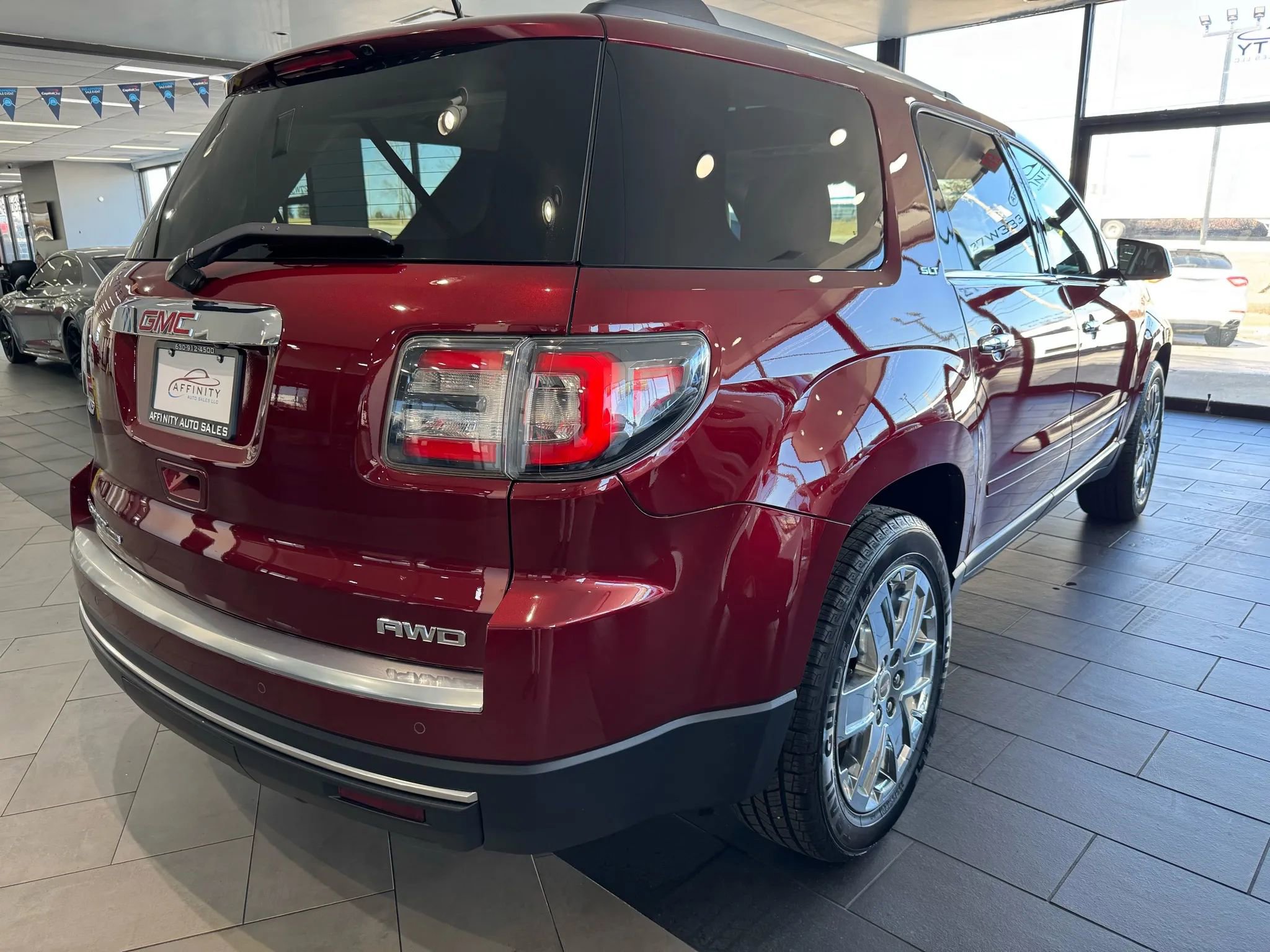 Used 2017 GMC Acadia Limited SLT image 4