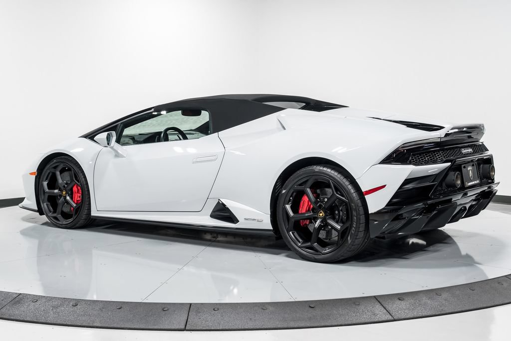 Used 2023 Lamborghini Huracan EVO RWD image 41