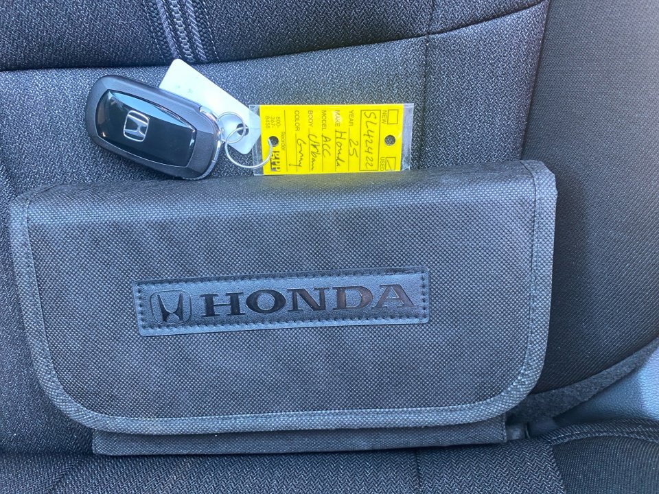 Used 2025 Honda Accord Sport image 38