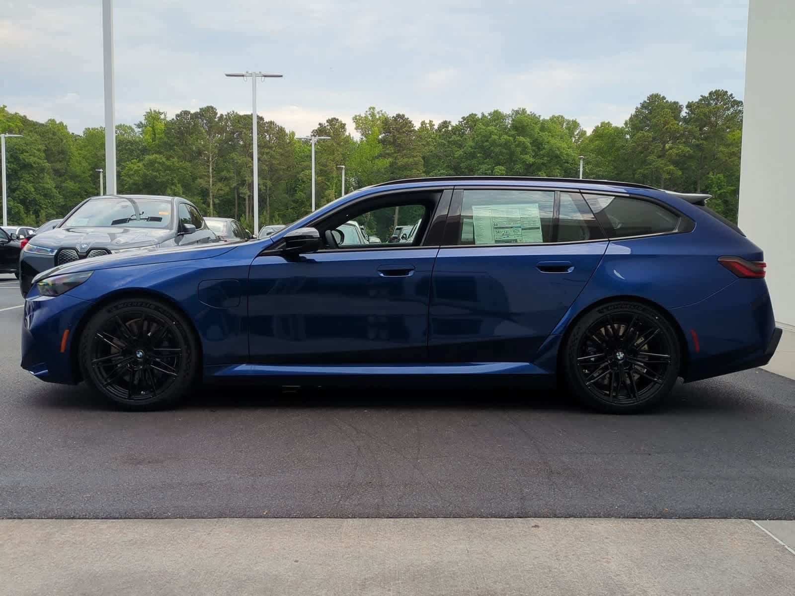 New 2027 BMW M5 Touring AWD/4WD image 7