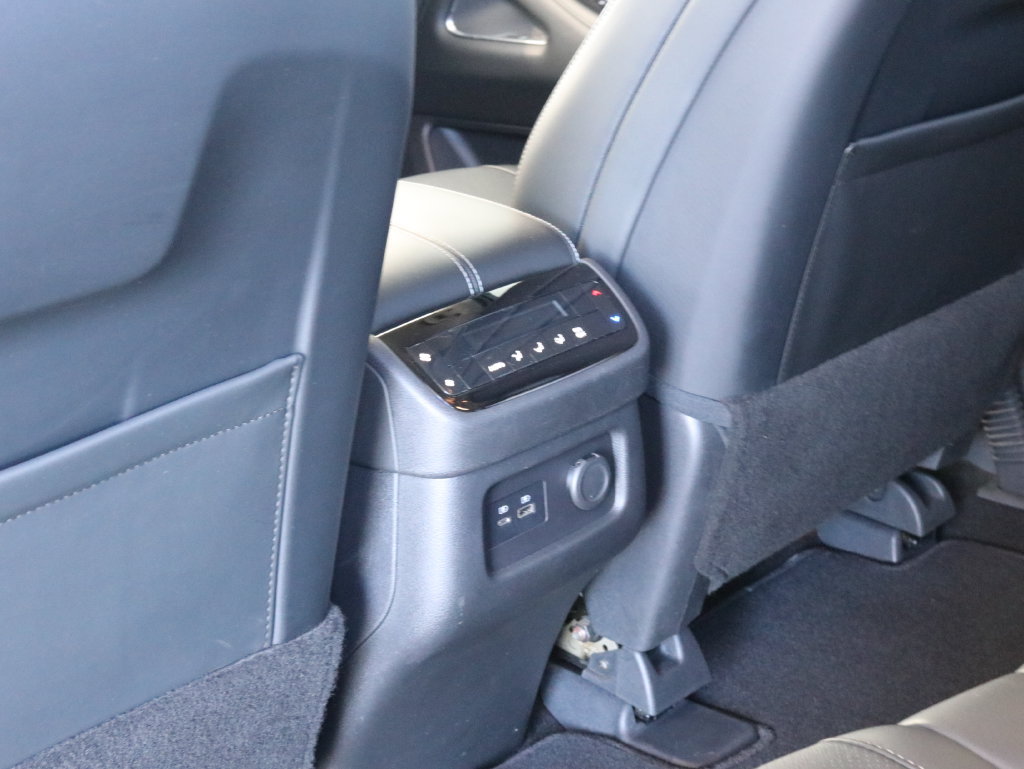 Used 2023 INFINITI QX60 Luxe w/ Performance Audio Package AWD/4WD image 33
