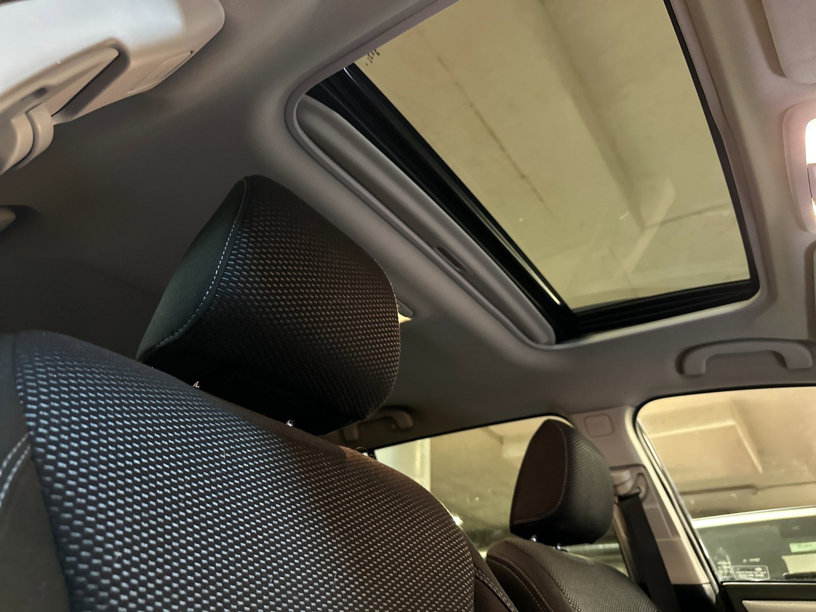 Used 2018 Subaru Outback 2.5i Premium image 16