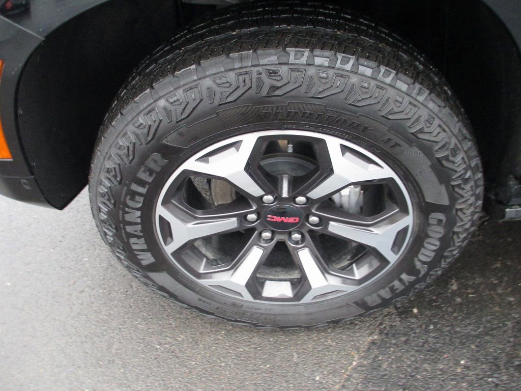 Used 2025 GMC Yukon AT4 Ultimate image 15