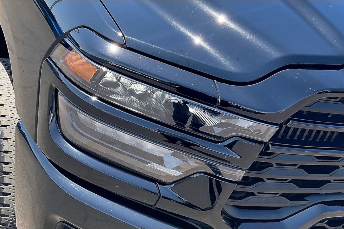 Used 2025 RAM 2500 Big Horn AWD/4WD image 26