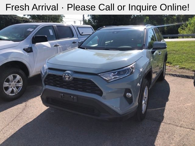 Used 2021 Toyota RAV4 XLE AWD/4WD image 2