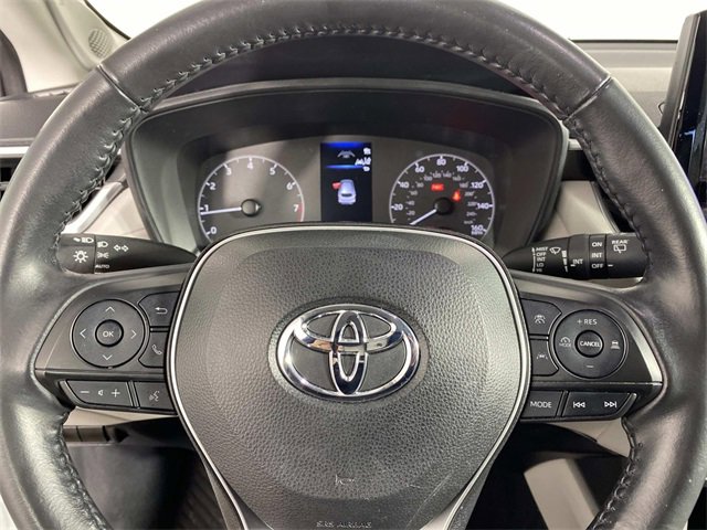 Used 2023 Toyota Corolla Cross LE w/ Moonroof Package image 17