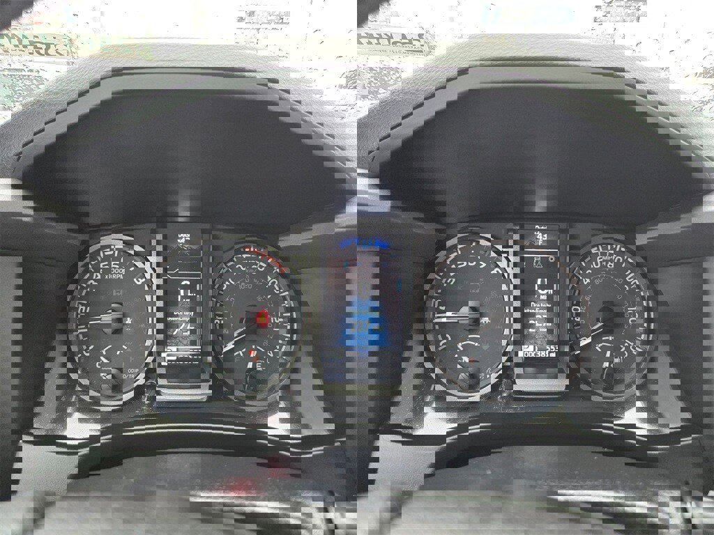 Used 2021 Toyota Tacoma TRD Off-Road w/ Technology Package image 13