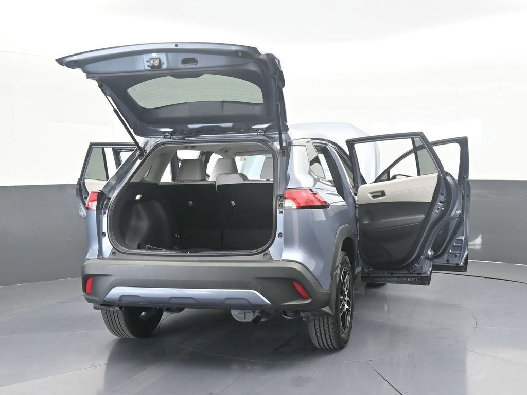 Used 2023 Toyota Corolla Cross L image 72