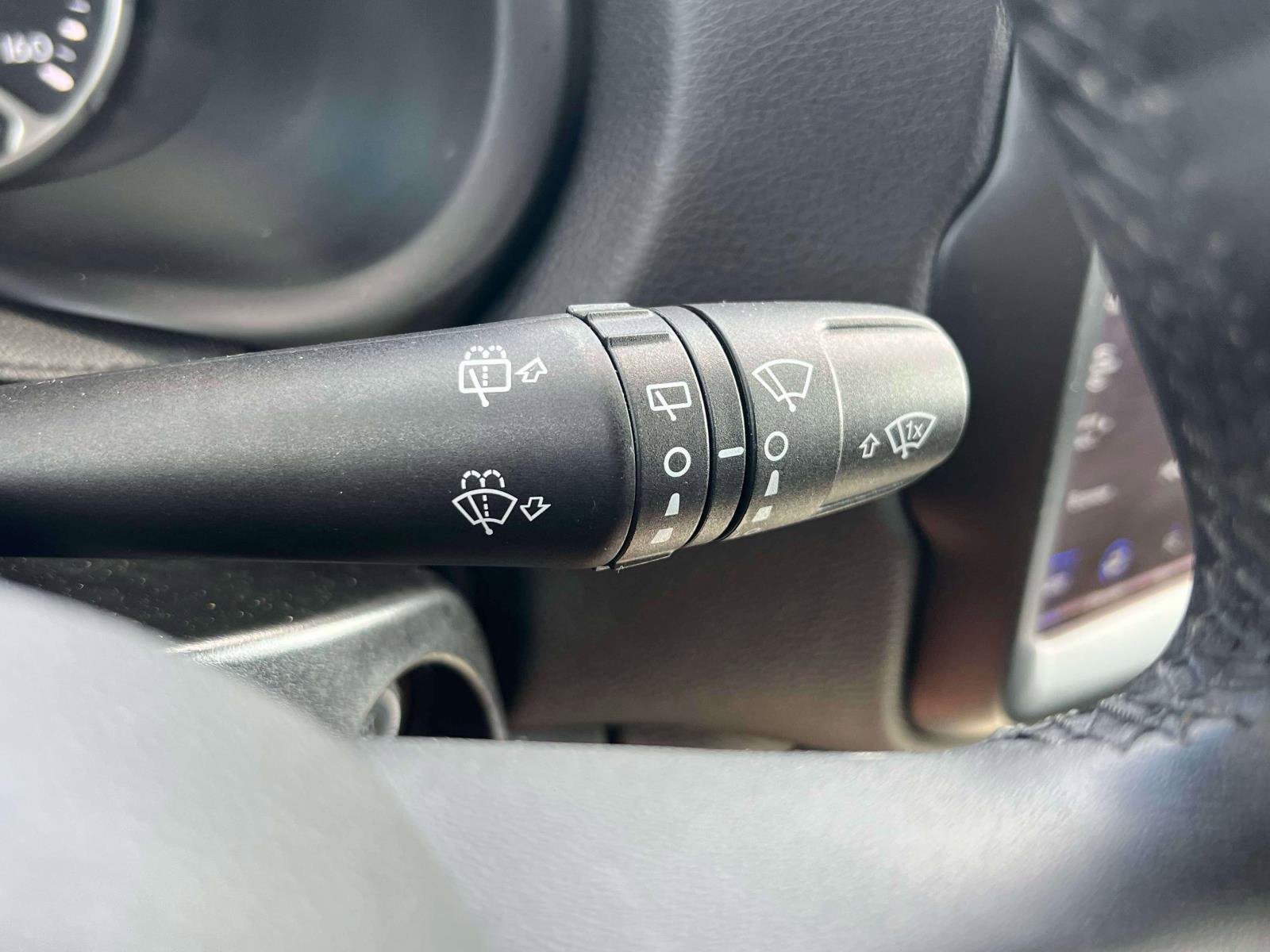 Used 2023 Jeep Renegade Altitude image 19