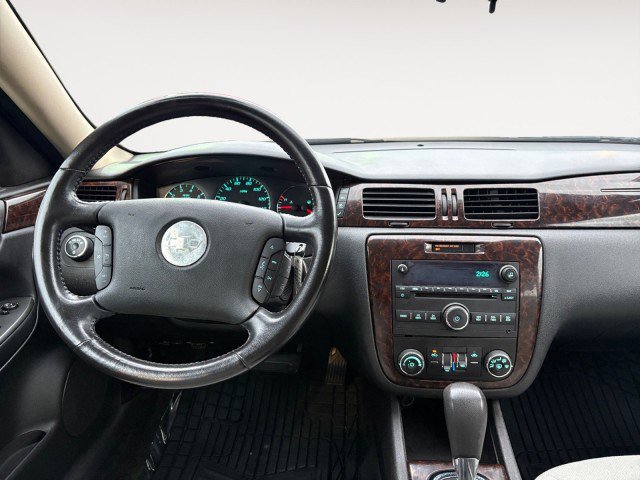 Used 2016 Chevrolet Impala LT image 4