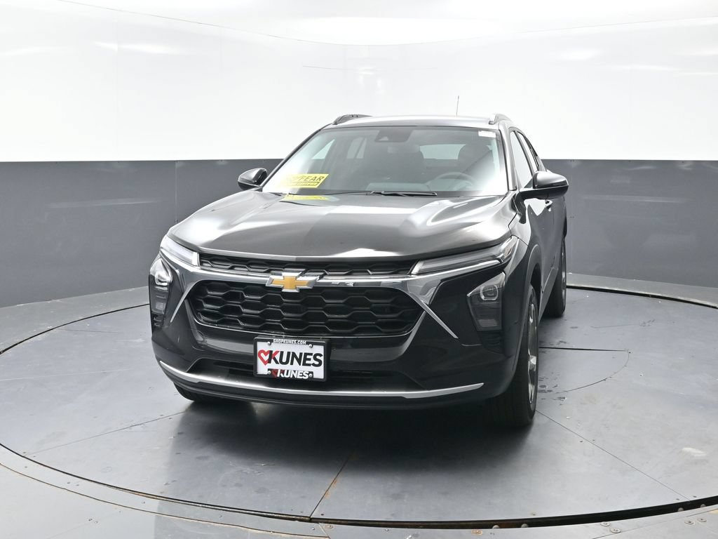 New 2026 Chevrolet Trax LT w/ Driver Confidence Package FWD image 4