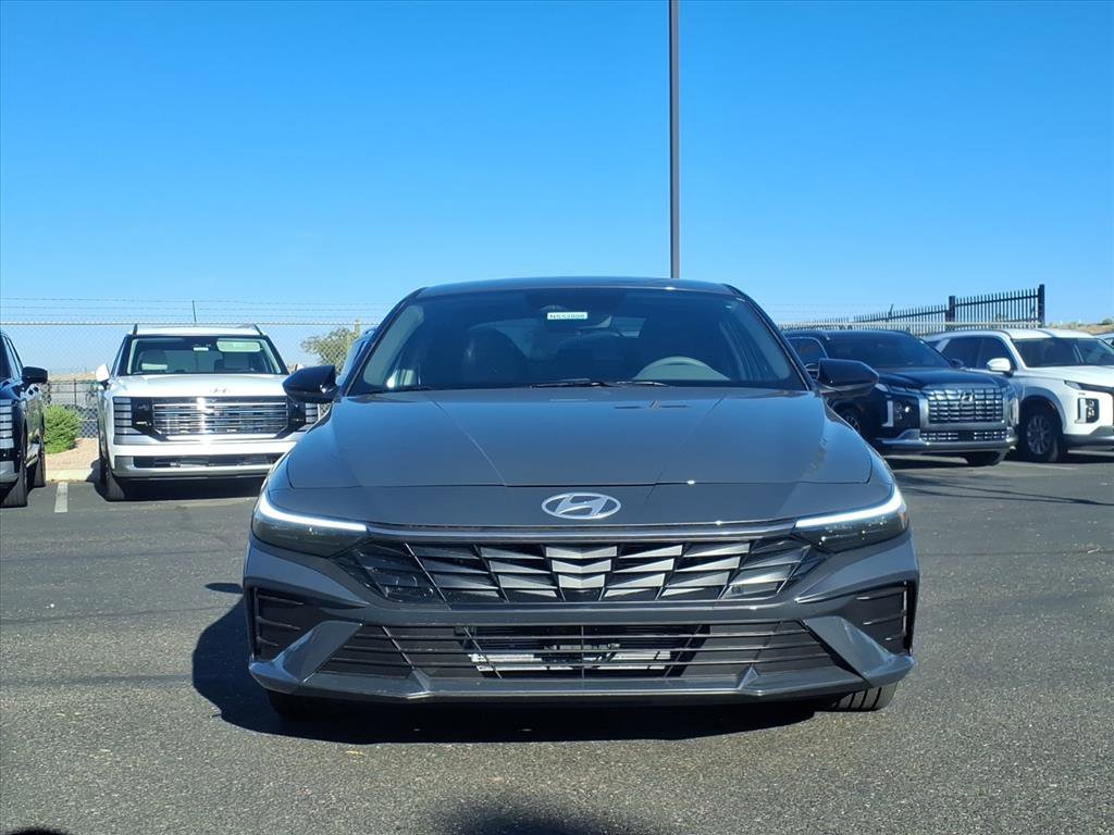 New 2025 Hyundai Elantra SEL image 2