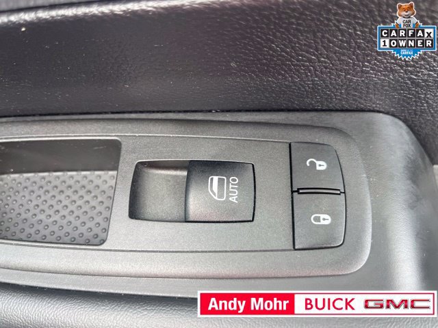 Used 2022 Chrysler Pacifica Touring-L w/ S Appearance Package AWD/4WD image 40