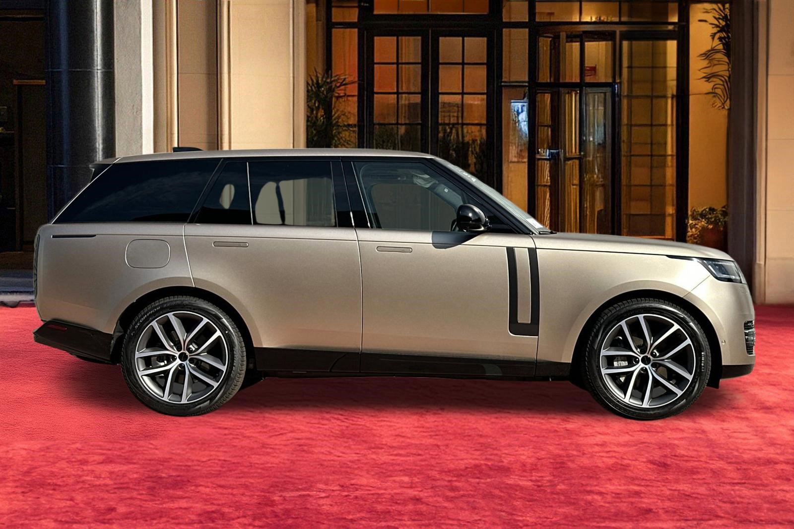 New 2026 Land Rover Range Rover SE image 9