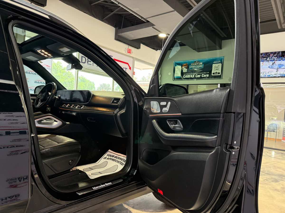 Used 2020 Mercedes-Benz GLE 350 4MATIC w/ Premium Package image 45