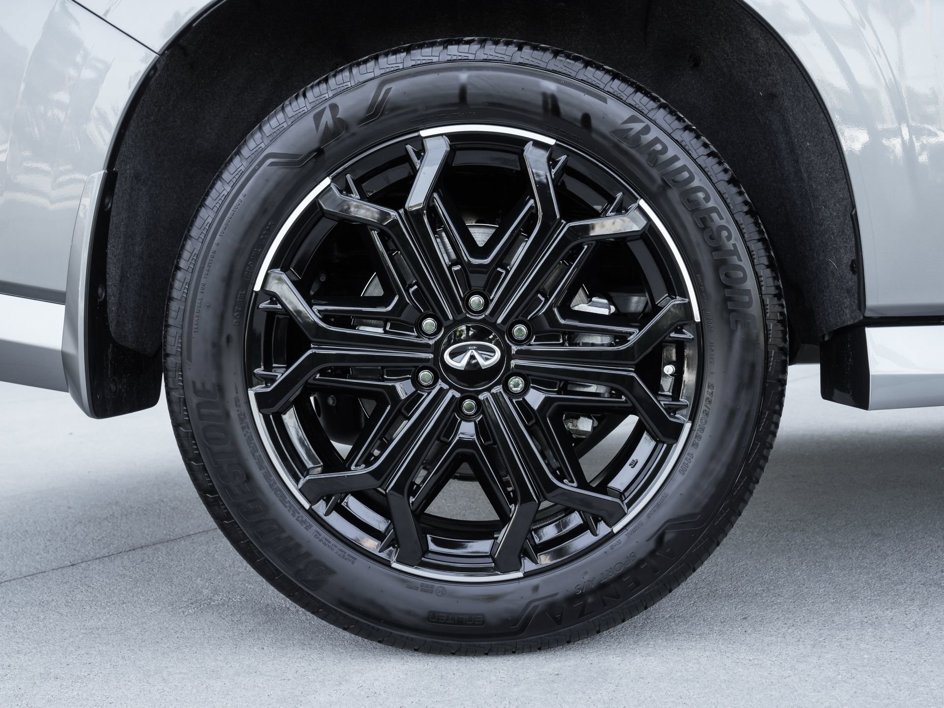 Certified 2026 INFINITI QX80 4WD w/ Sport Exterior Package image 27
